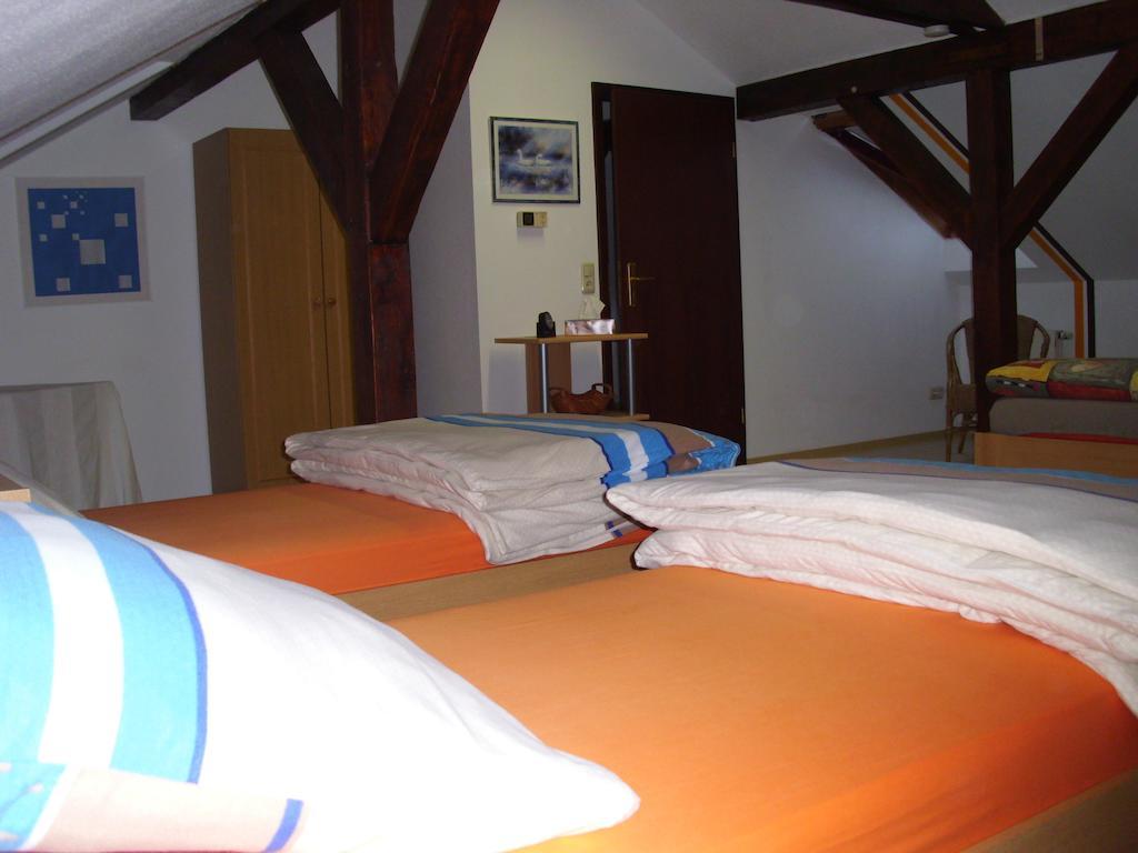 Ferienwohnung Am Dorfplatz Wittenberg Habitación foto
