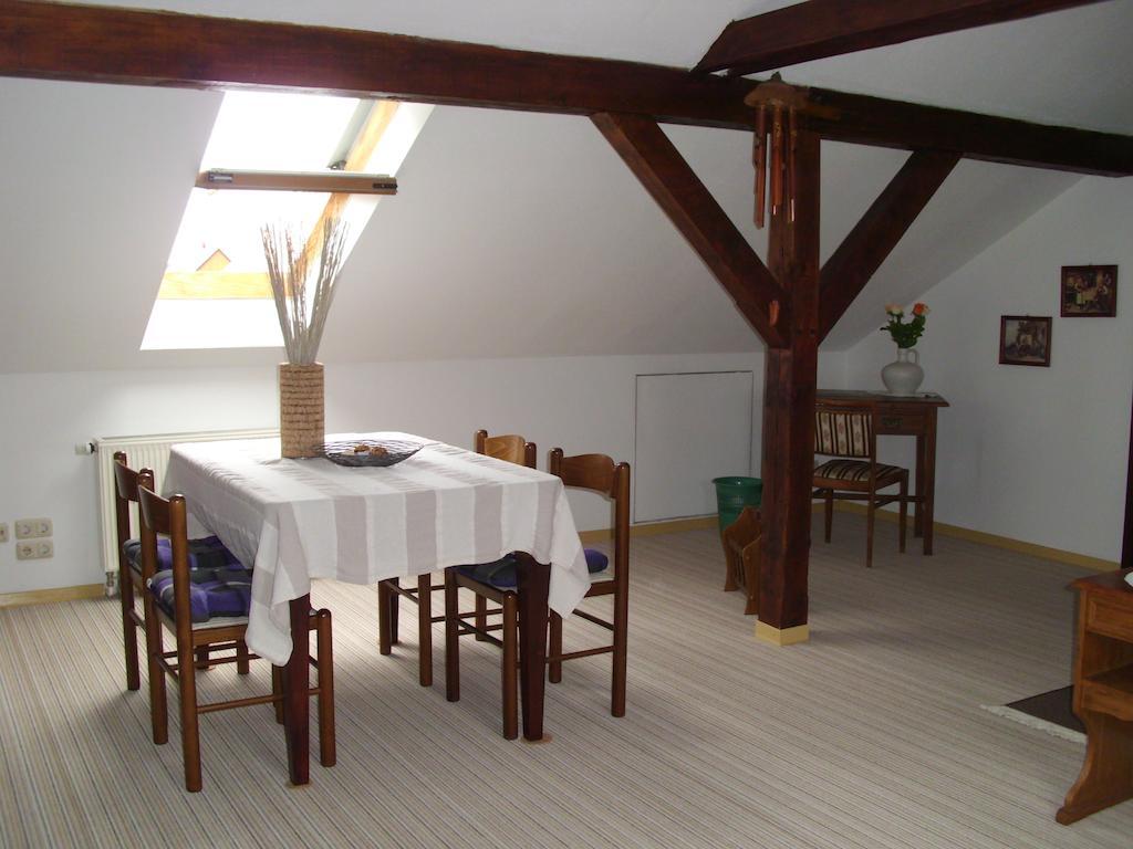 Ferienwohnung Am Dorfplatz Wittenberg Habitación foto